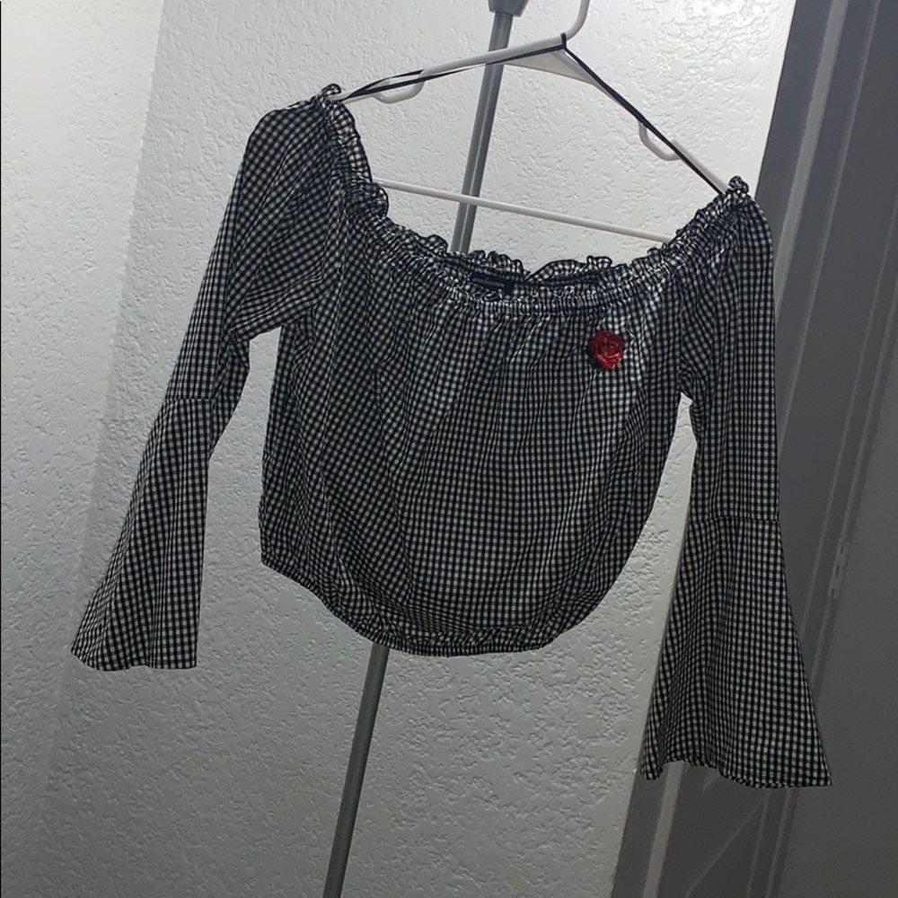 Off the should long sleeve crop top